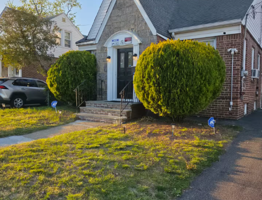 Modern 5BR Oasis | 7 Mins to JFK & Free Parking!